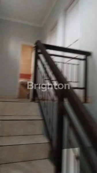 image RUMAH MEWAH TINGKAT 2 DI TENGAH KOTA BALIKPAPAN (6)