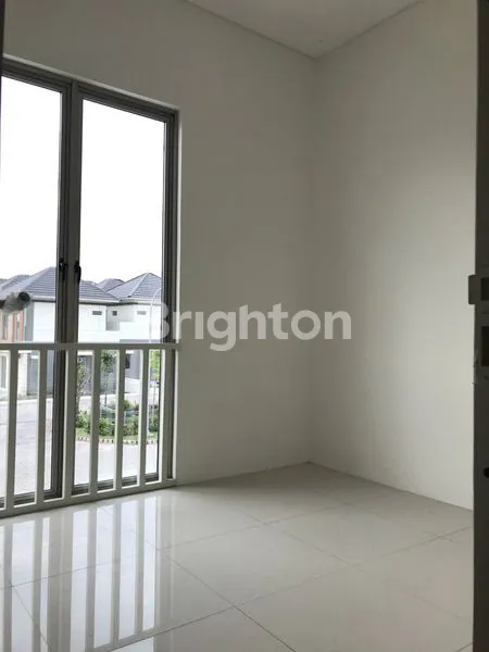 image RUMAH 2 LANTAI GREENLAND GARBERA (5)