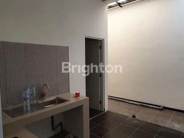 image RUMAH 2 LANTAI KOMPLEK PERUMAHAN MULYOSARI ROW JALAN 2 MOBIL. (4)