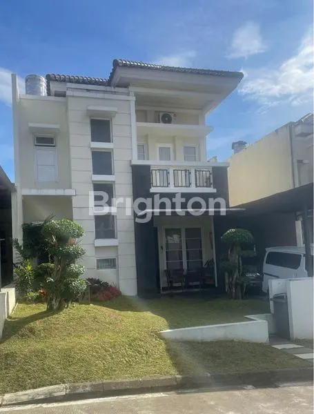 image RUMAH MEWAH SIAP HUNI LUAS 2 LANTAI DI JUAL KAWASAN PERUMAHAN ALAYA  (1)