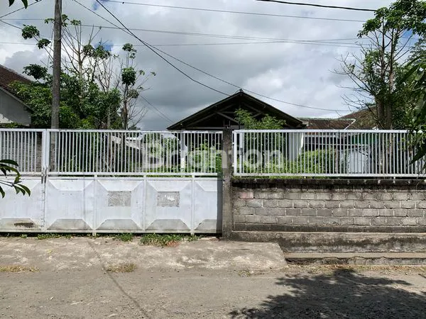 image GUDANG DI NGADILUWIH (1)