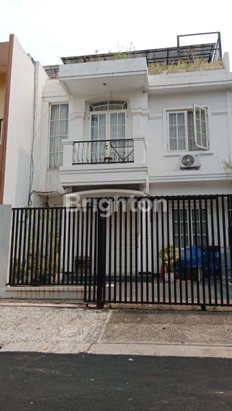 image RUMAH 3 LANTAI MODERN SIAP HUNI FULL RENOV MITRA GADING VILLA KELAPA GADING  (6)