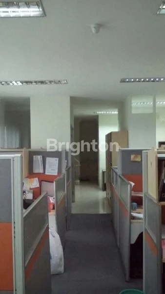 image GEDUNG SEMI FURNISHED DI JL WARUNG BUNCIT RAYA JAKARTA SELATAN (4)