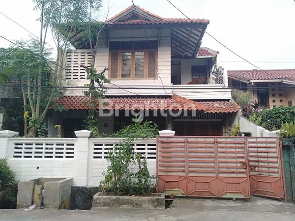 RUMAH DI JALAN PONDOK JAYA JAKARTA SELATAN