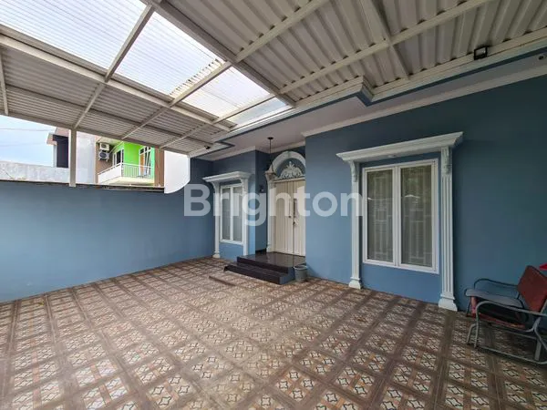 image **RUMAH BARU SEMI FURNISH** NYAMAN, ELEGAN, STRATEGIS, DAN BEBAS BANJIR (1)