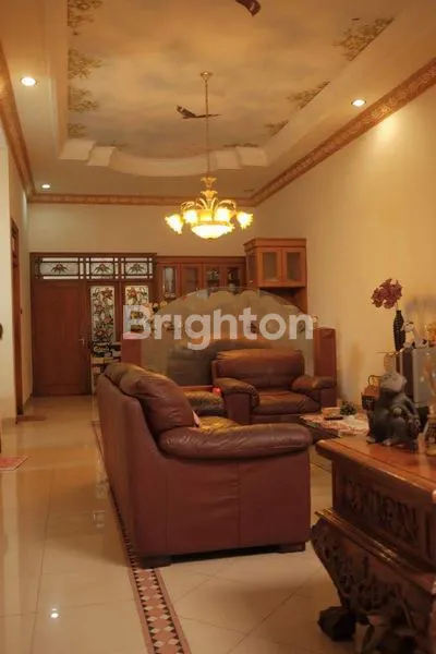 image RUMAH MEWAH DEKAT MIROTA KAMPUS GODEAN (4)