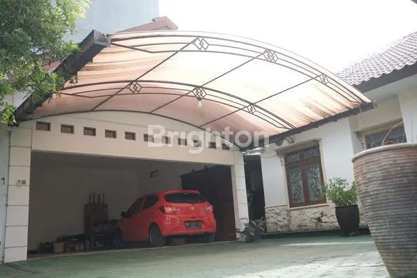 image RUMAH MEWAH DEKAT MIROTA KAMPUS GODEAN (6)