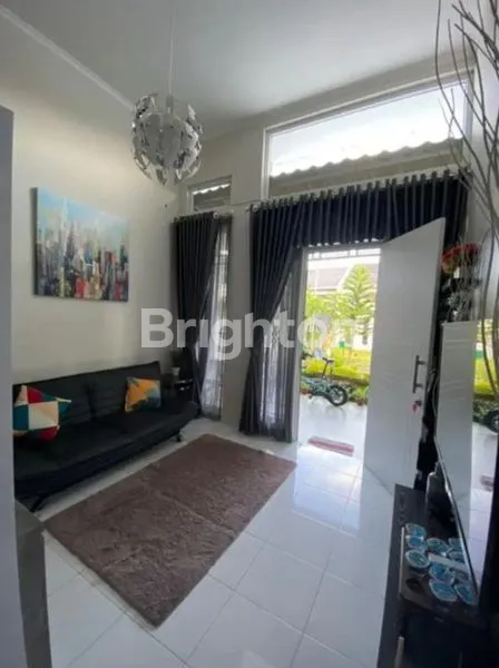 image RUMAH BAGUS CANTIK BERSIH FULL FURNISHED SIAP HUNI STRATEGIS (3)