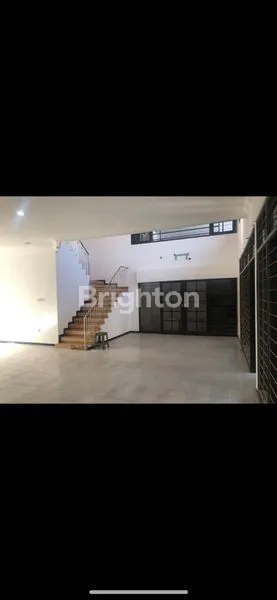 image RUMAH MEWAH SURABAYA BARAT (2)