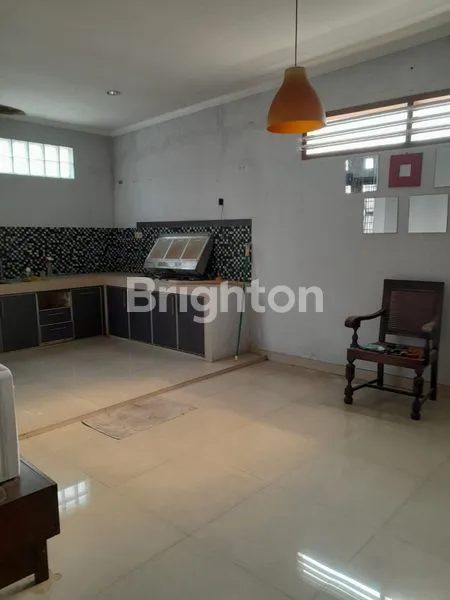 image HUNIAN STRATEGIS DI PINGGIR JALAN (5)