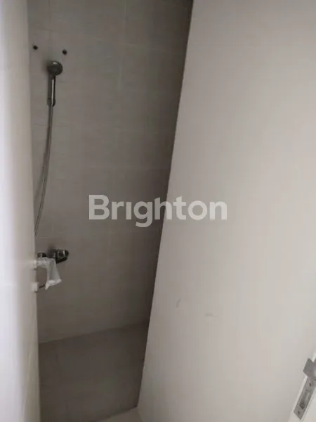 image DIJUAL RUMAH NORTHWEST LAKE (1)