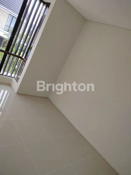 image DIJUAL RUMAH NORTHWEST LAKE (7)