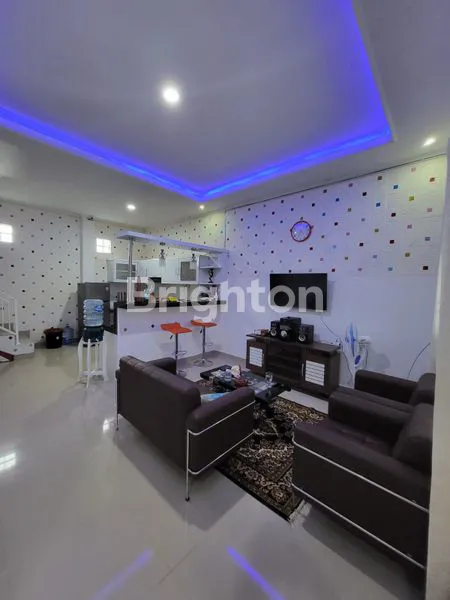 image HUNIAN MINIMALIS MODERN 3 LANTAI BERLOKASI DI JIMBARAN BALI (7)