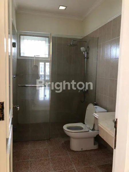 image RUMAH FURNISH DI FONTAINEBLEAU GOLF RESIDENCE BSD CITY (3)