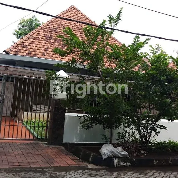 image RUMAH TERAWAT JL KELABAT PUSAT KOTA (4)