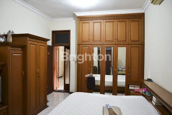 image RUMAH MEWAH HOOK 2 LANTAI DI DELTA SARI, WARU-SIDOARJO (2)