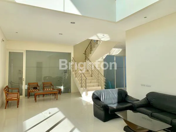 image LUX MINIMALIS, RAFLESS GARDEN CITRALAND UTAMA (2)