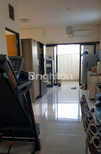 image RUMAH USAHA 2 LT STRATEGIS UNTUK USAHA NOL JALAN RAYA PETEMON (4)