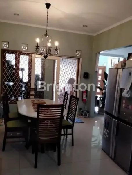 image HUNIAN NYAMAN 2 LANTAI ASRI STRATEGIS DAN LUAS (5)