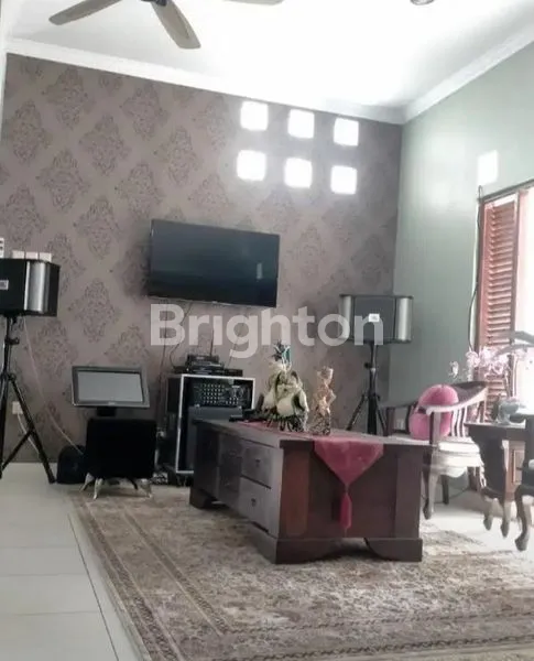 image HUNIAN NYAMAN 2 LANTAI ASRI STRATEGIS DAN LUAS (6)