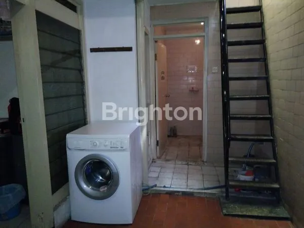 image RUMAH MANYAR TIRTOYOSO SIAP HUNI ROW JALAN 4 MOBIL (2)