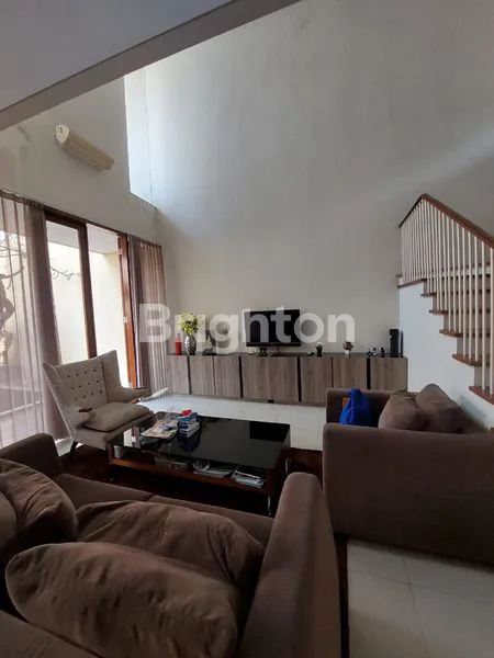 image MODERN TROPICAL DESIGN HOME DEPAN TAMAN CITRALAND GREENLAKE (3)