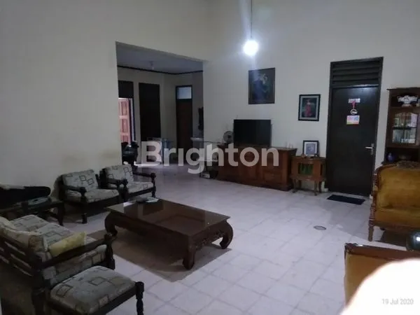 image HUNIAN LUAS DAN NYAMAN DI SETURAN (6)