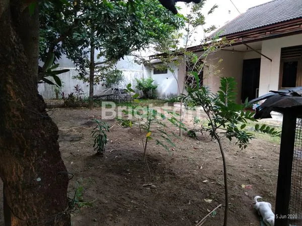 image HUNIAN LUAS DAN NYAMAN DI SETURAN (5)