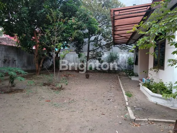 image HUNIAN LUAS DAN NYAMAN DI SETURAN (4)