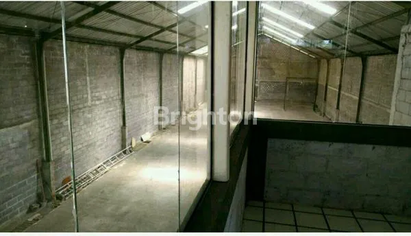 image GUDANG BESAR STRATEGIS DI SLEMAN (6)