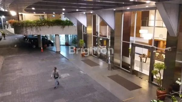 image APARTEMEN SHERWOOD RESIDENT KELAPA GADING LT 12,  VIEW POOL, FULL FURNISHED, 3 BR (2)