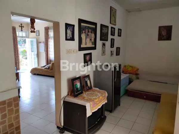 image RUMAH 2 LANTAI HOEK PBI ARAYA (4)