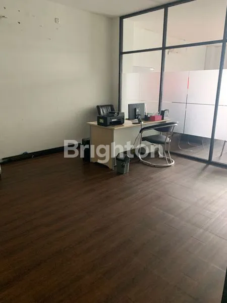 image RUKO DI LOKASI STRATEGIS JALAN PAUS RAWAMANGUN (5)