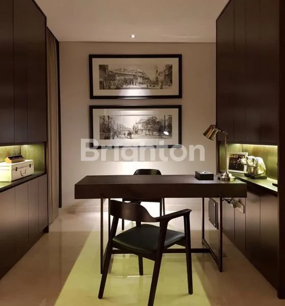 image DIJUAL APARTMENT MEWAHHH FULL FURNISHED @ VOILA CIPUTRA WORLD UNIT KHUSUS ( SKY DECK ) & PRIVATE LIFT (8)