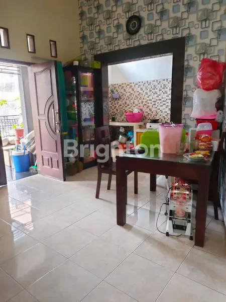 image RUKO 2 LANTAI STRATEGIS POROS JALAN UTAMA TLOGOMAS MALANG (3)