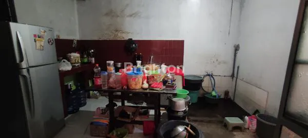image RUMAH HOOK DI LOKASI PENDUDUK, DAERAH KALIPANCUR SEMARANG BARAT (2)