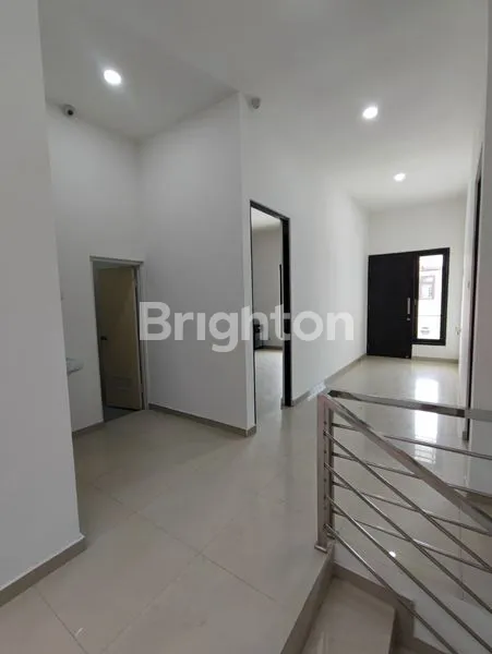 image RUMAH SEMI FURNISH 2 LANTAI KLAMPIS SEMOLO TIMUR (5)