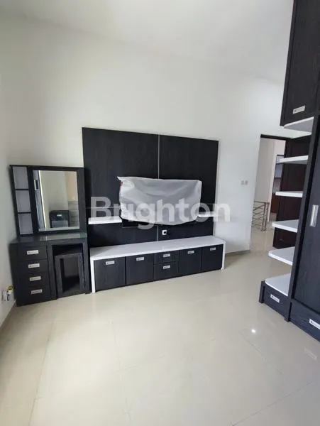 image RUMAH SEMI FURNISH 2 LANTAI KLAMPIS SEMOLO TIMUR (6)