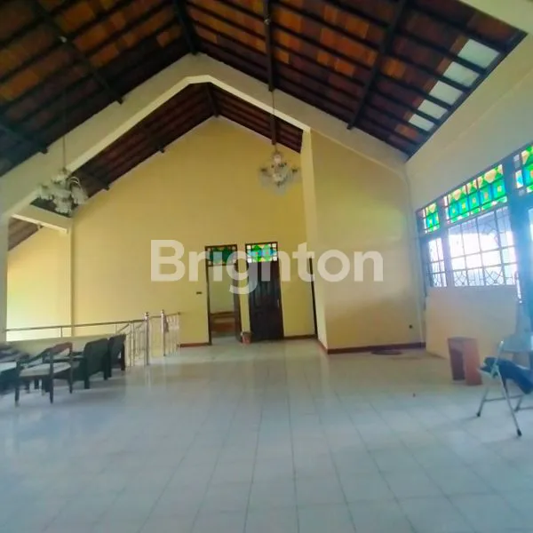 image RUMAH LUAS 2 LANTAI LOKASI TENGAH KOTA DI SALATIGA (3)