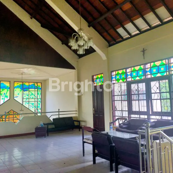 image RUMAH LUAS 2 LANTAI LOKASI TENGAH KOTA DI SALATIGA (5)