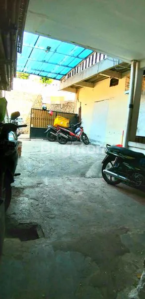 image RUMAH & PABRIK TEMPE KEBON JERUK JAKARTA BARAT (1)