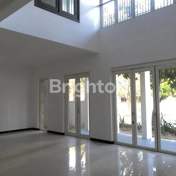 image RUMAH MEWAH SIAP HUNI LOKASI SANGAT STRATEGIS LINGKUNGAN DI DEPAN JALAN KEMBAR ROW JALAN LEBAR CLUSTER FAVORITE CITRALAND (3)