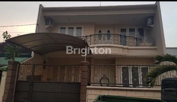 image RUMAH 2 LANTAI DUKUH KUPANG TIMUR (1)