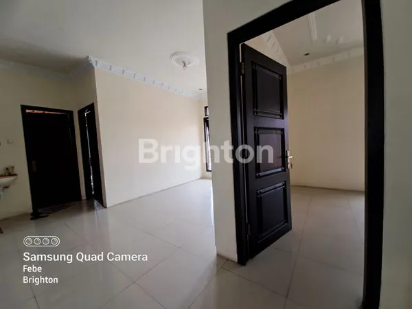 image RUMAH + SWIMMING POOL DEKAT SOEKARNO HATTA LOWOKWARU MALANG (7)