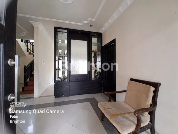 image RUMAH + SWIMMING POOL DEKAT SOEKARNO HATTA LOWOKWARU MALANG (8)