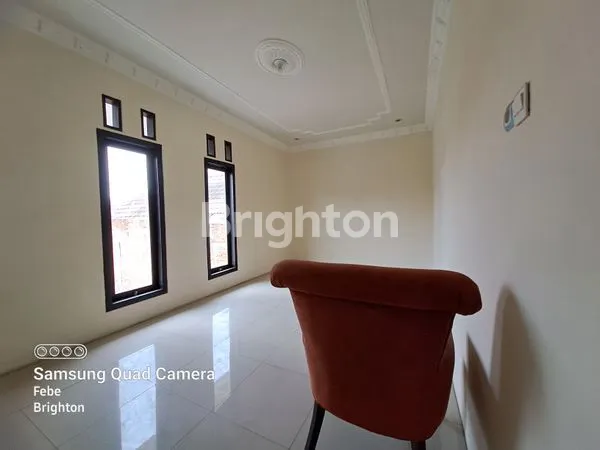 image RUMAH + SWIMMING POOL DEKAT SOEKARNO HATTA LOWOKWARU MALANG (13)