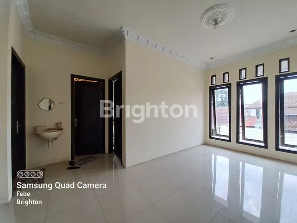 image RUMAH + SWIMMING POOL DEKAT SOEKARNO HATTA LOWOKWARU MALANG (16)