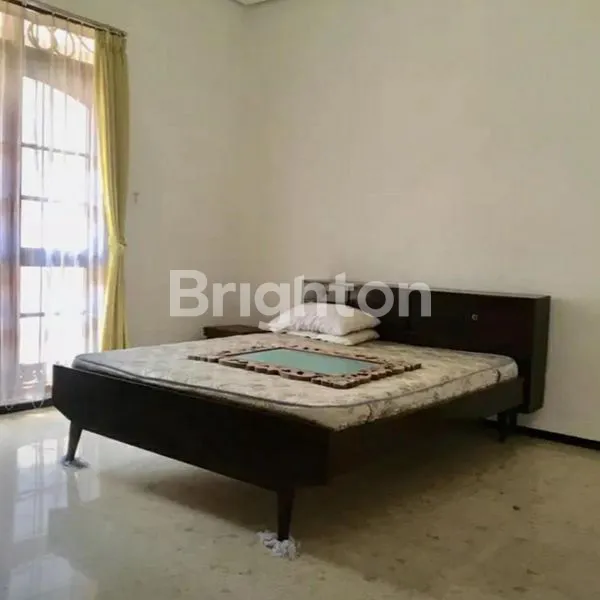 image SEMOLOWARU 1.5 LANTAI RANGKA ATAP & KUSEN KAYU JATI (5)