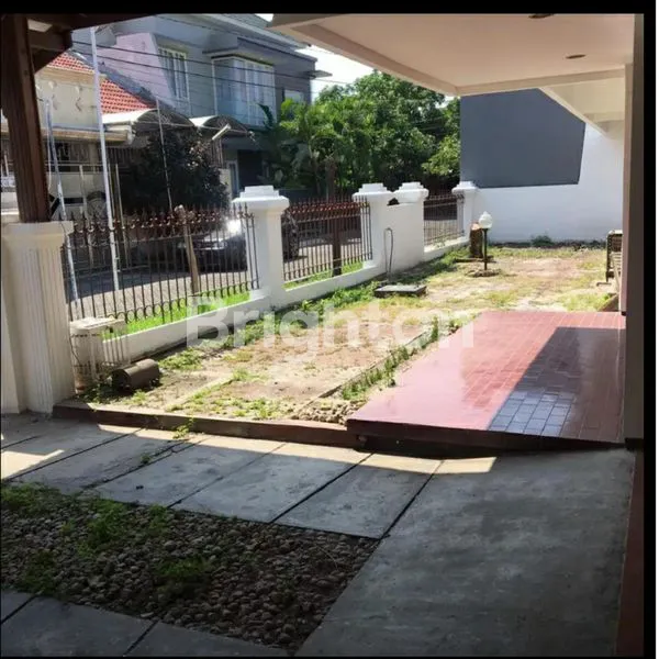 image SEMOLOWARU 1.5 LANTAI RANGKA ATAP & KUSEN KAYU JATI (6)