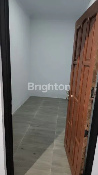 image DISEWAKAN RUMAH 1LT COCOK UNTUK USAHA KANTOR RUNGKUT MAPAN (4)